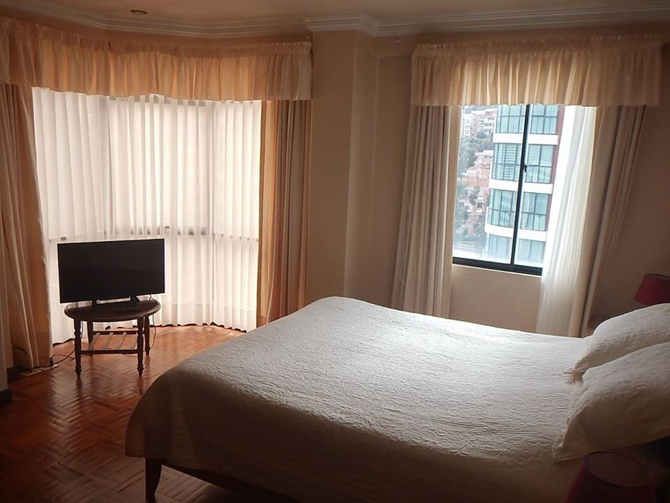 Departamento en San Miguel en La Paz 4 dormitorios 5 baños 1 parqueos Foto 6