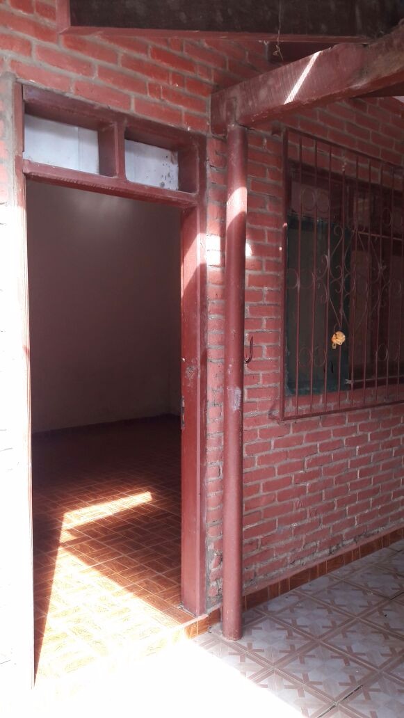 Departamento en AlquilerVilla 1ero. De mayo calle 11 a lafo del colegio Paramericano 3 dormitorios 1 baños  Foto 4