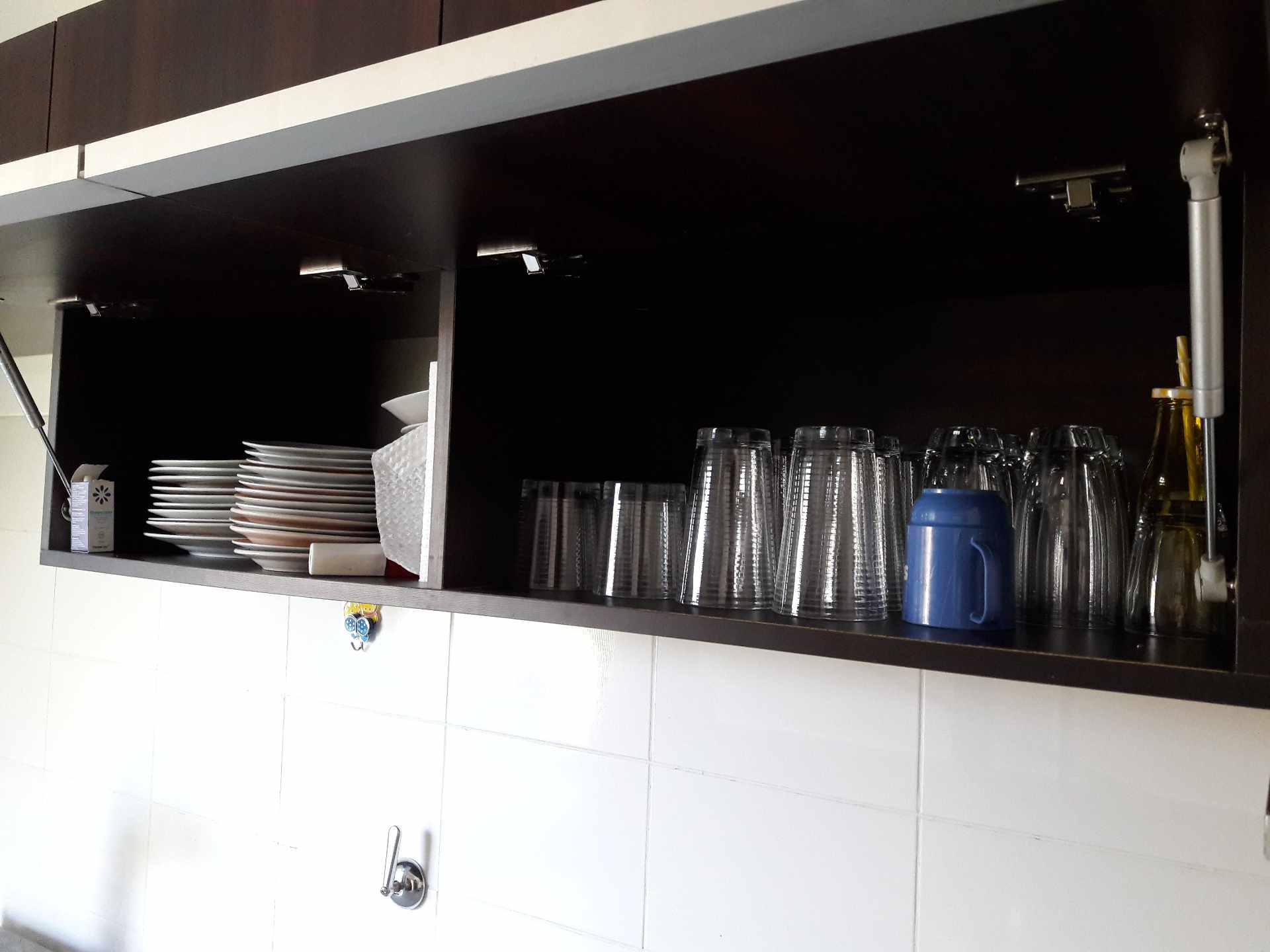 Casa en AlquilerCONDOMINIO SIERRA ALTA 
AV. VIRGEN DE COTOCA 8º ANILLO (2 CUADRAS DE LA AVENIDA) 3 dormitorios 2 baños 2 parqueos Foto 2