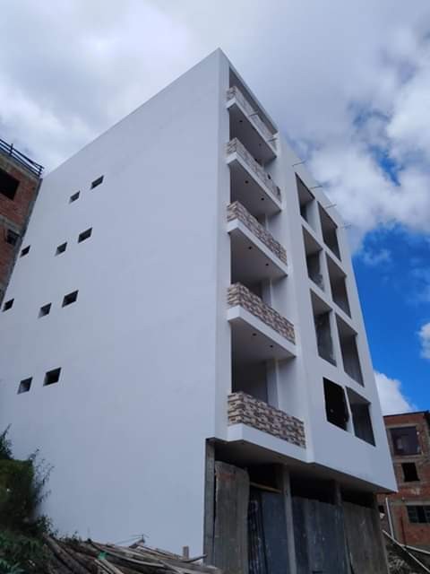 Departamento UBICACIÓN: QUIRPICHANCA Y PARQUE MULTIPROPOSITO, SOBRE LA AV. CIRCUVALACION Foto 1