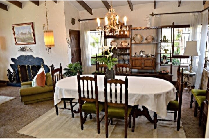 Casa en Sacaba en Cochabamba 4 dormitorios 3 baños 4 parqueos Foto 5