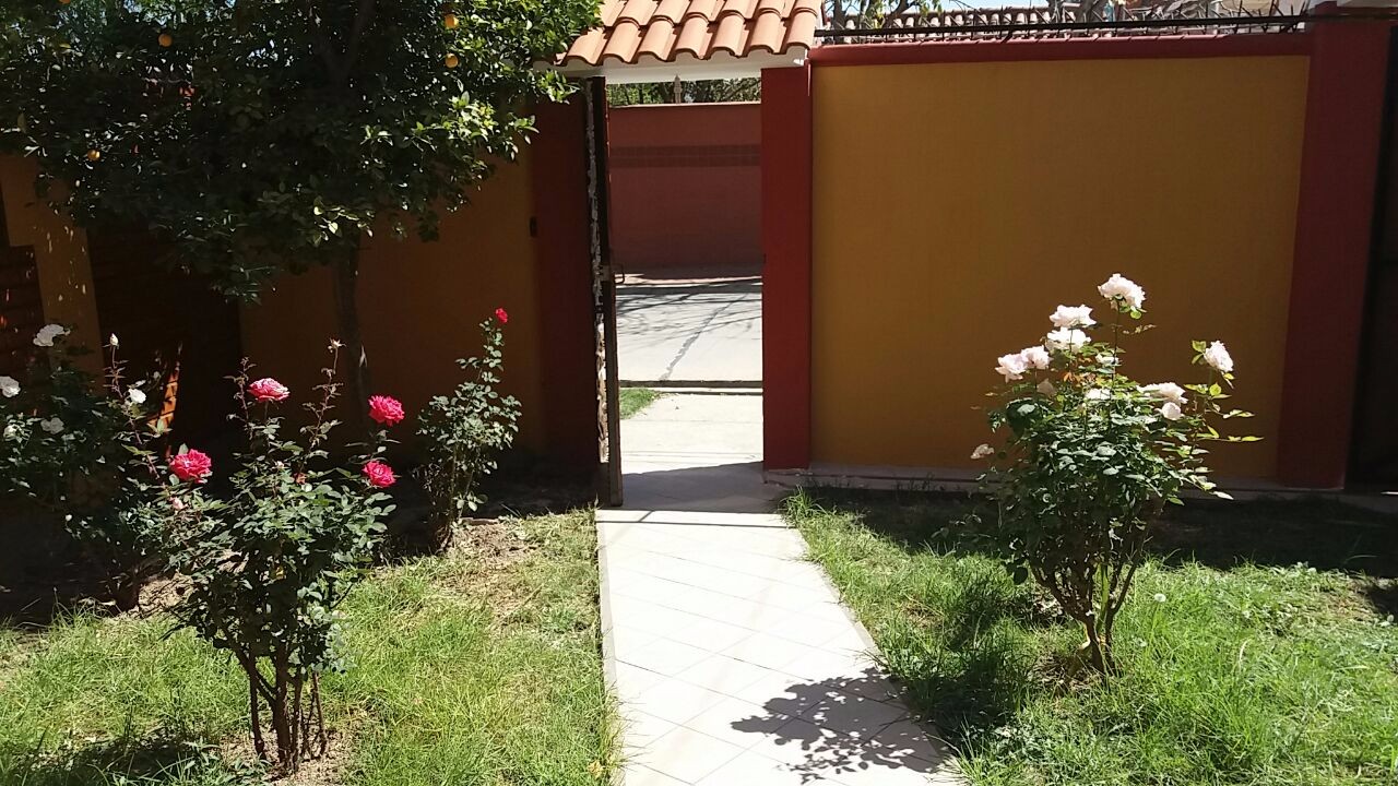 Casa en Sacaba en Cochabamba 1 dormitorios 1 baños  Foto 3