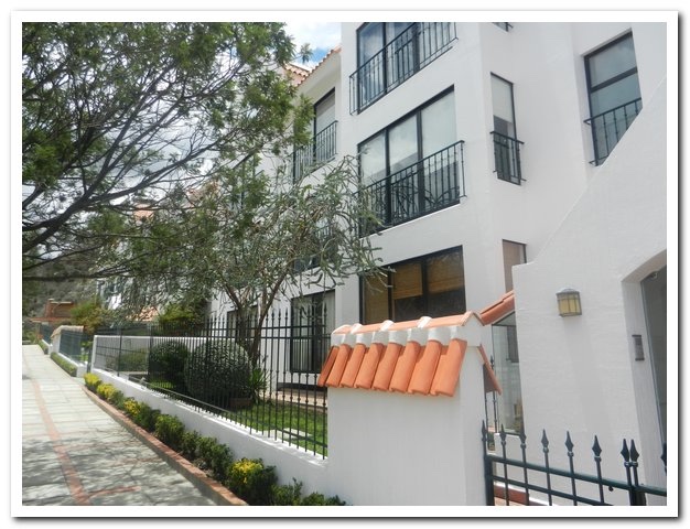 Departamento en VentaAv. Alexander 501, Achumani Foto 8