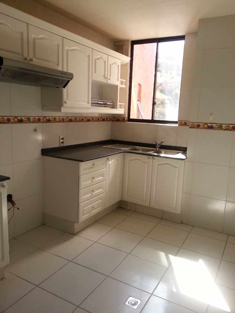 Departamento en AlquilerAchumani Calle 32 Edificio Los Geranios Foto 2