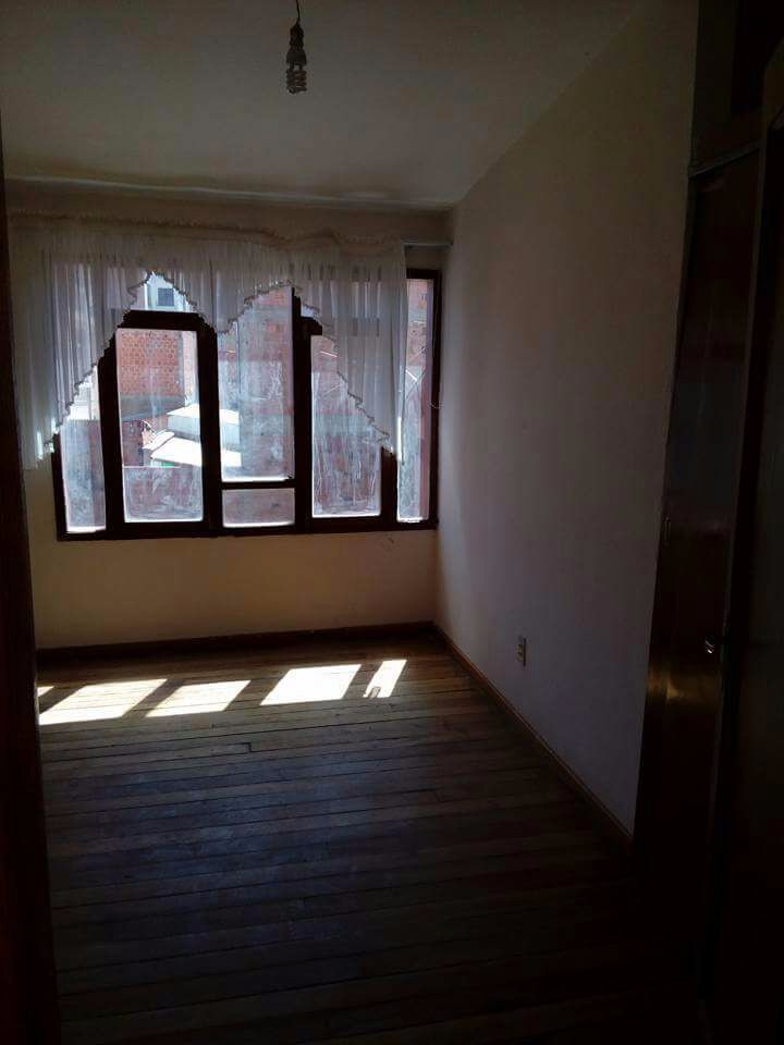 Departamento en Alto Obrajes en La Paz 3 dormitorios 2 baños  Foto 5