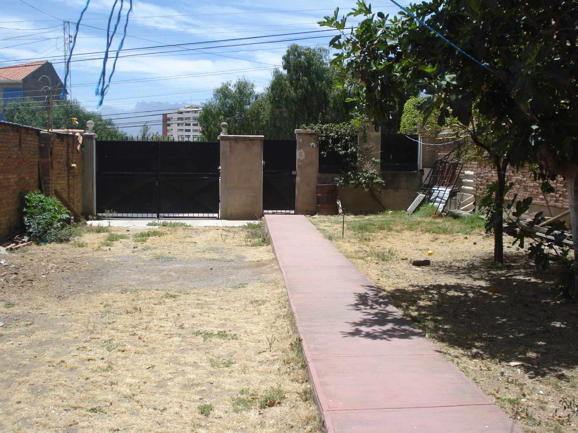 Casa en Temporal en Cochabamba 4 dormitorios 3 baños 7 parqueos Foto 6