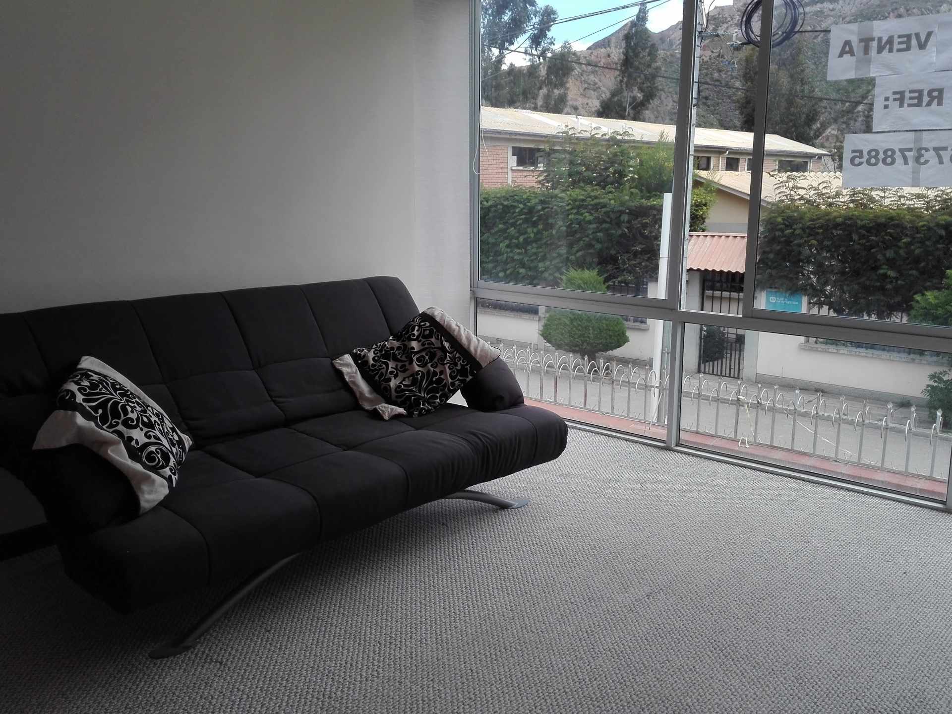 Casa en VentaCalle 2 de Febrero, entre calles 6 y 7 de Mallasa, Nro 200 3 dormitorios 4 baños 2 parqueos Foto 3