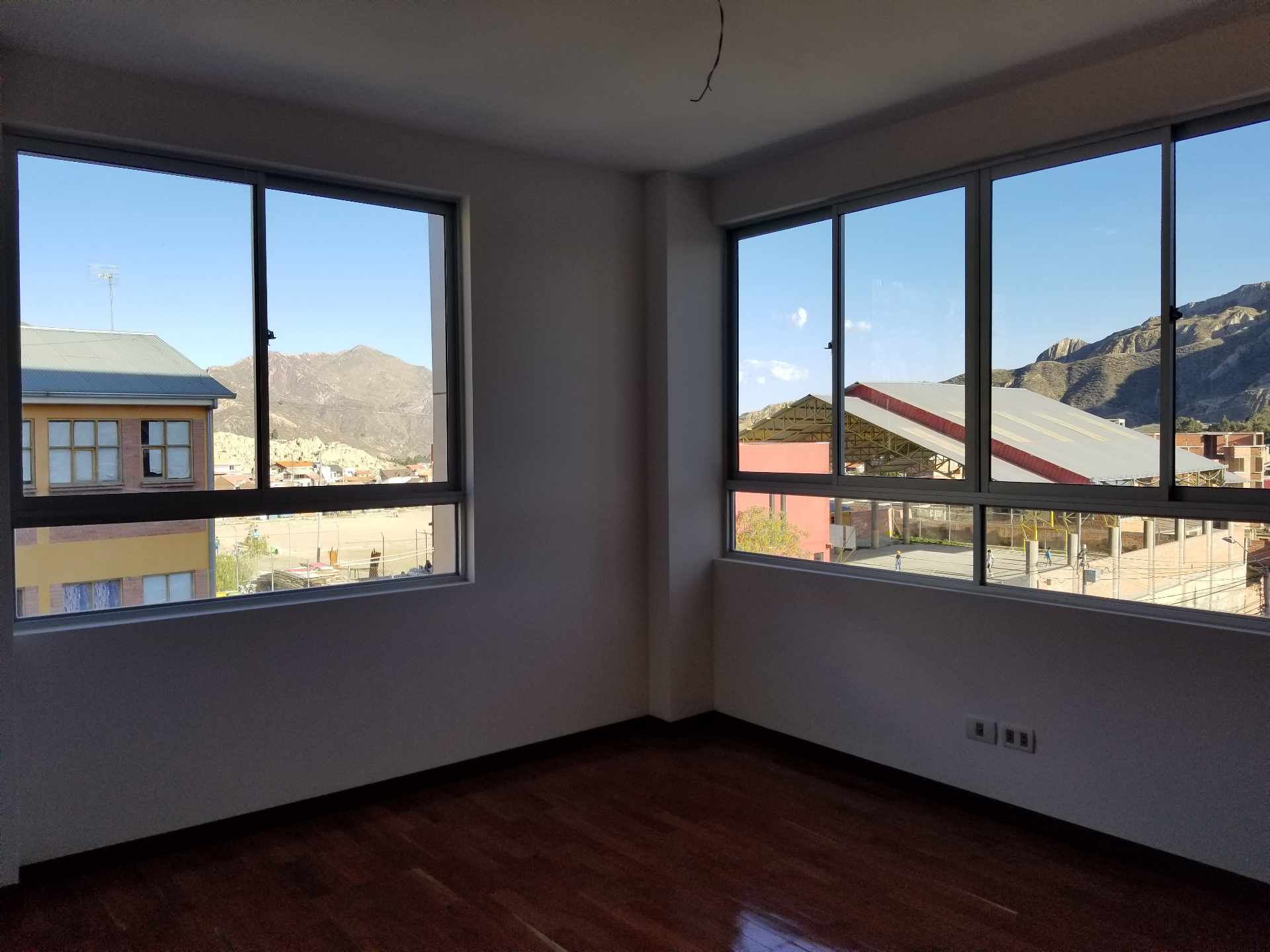 Departamento en Mallasilla en La Paz 3 dormitorios 3 baños  Foto 7