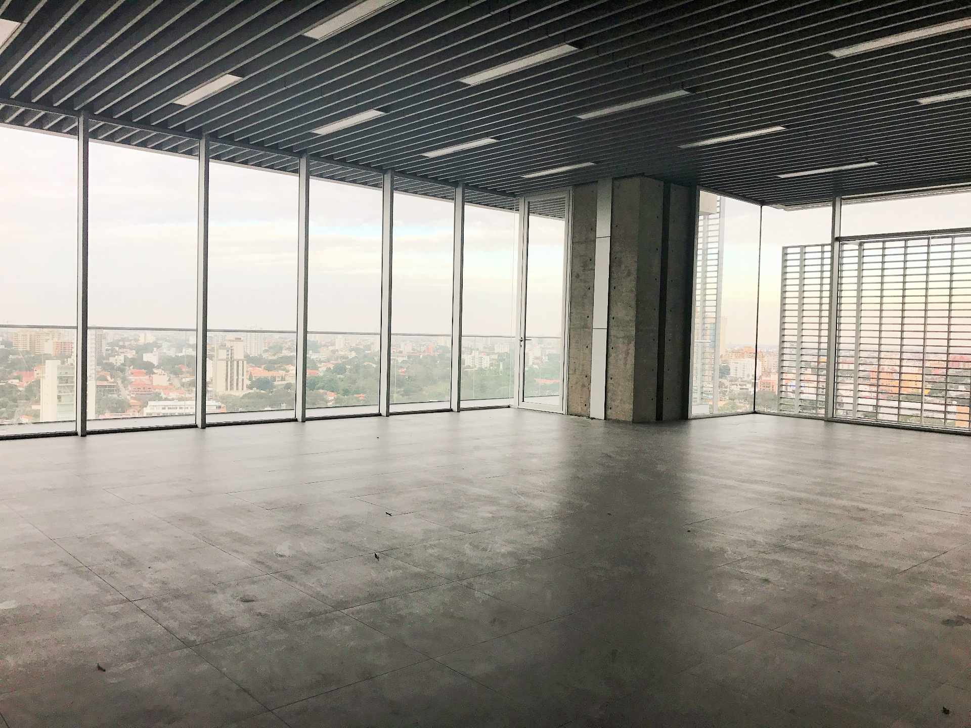 Oficina en Equipetrol en Santa Cruz de la Sierra 1 dormitorios 1 baños 2 parqueos Foto 1