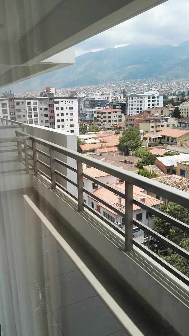 Departamento en Centro en Cochabamba 3 dormitorios 4 baños 1 parqueos Foto 36