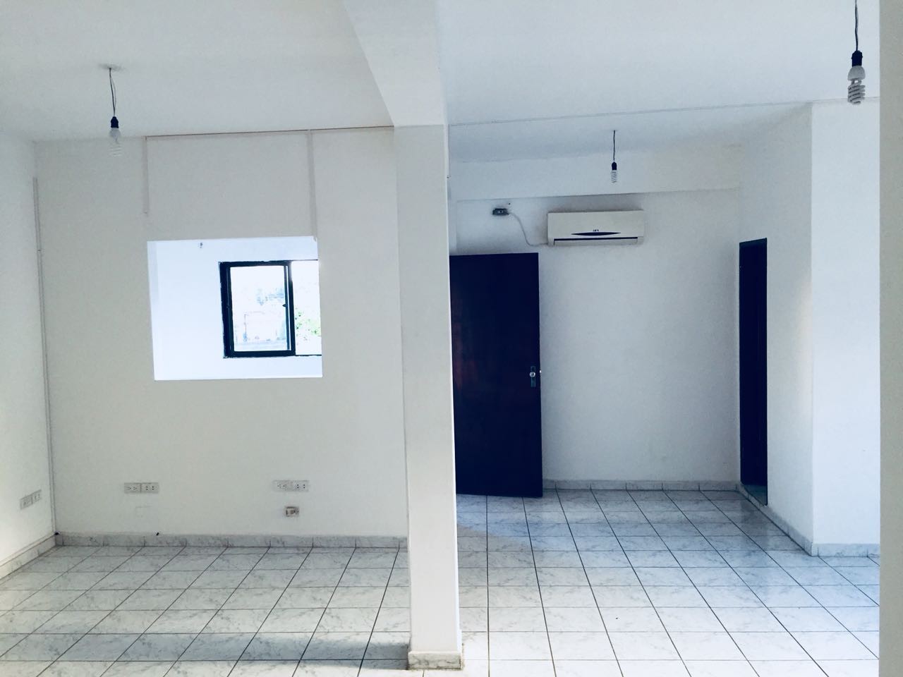 Oficina Calle Warnes Foto 13