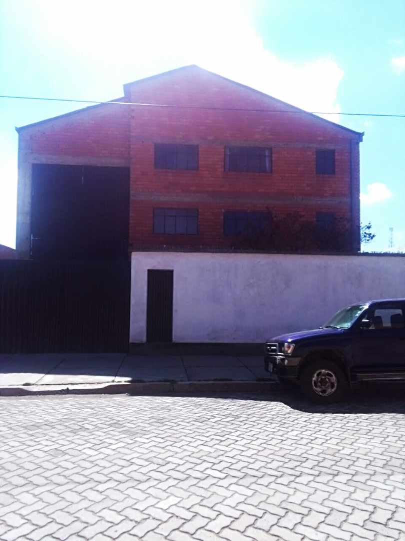 Galpón en Villa Adela en El Alto    Foto 3