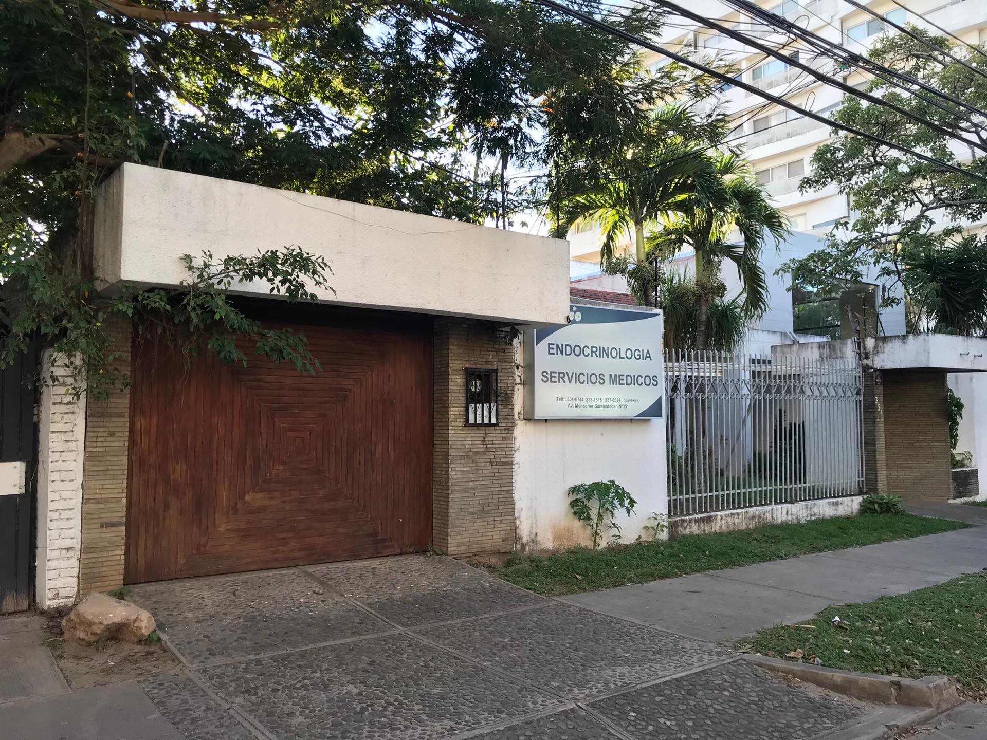 Casa Avenida Monseñor Santiesteban Nro 351, entre 1er y 2do anillo. Foto 2