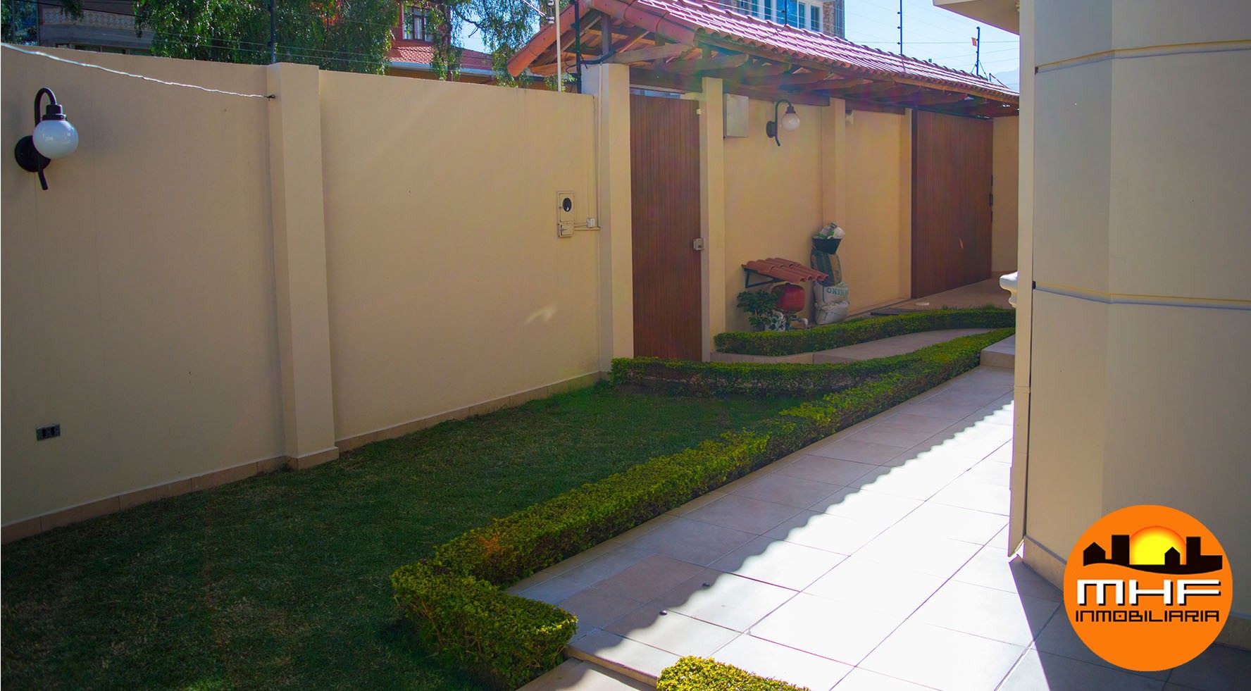 Casa en Mayorazgo en Cochabamba 4 dormitorios 3 baños 3 parqueos Foto 3