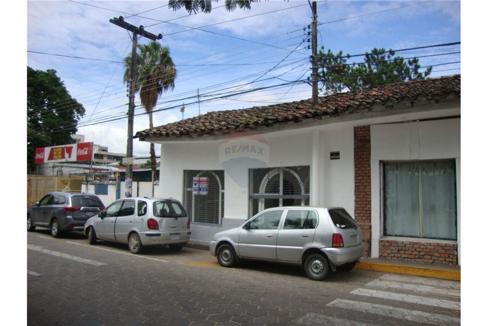 Local comercial LOCAL COMERCIA EN EL CENTRO - CALLE INDEPENDENCIA Foto 1
