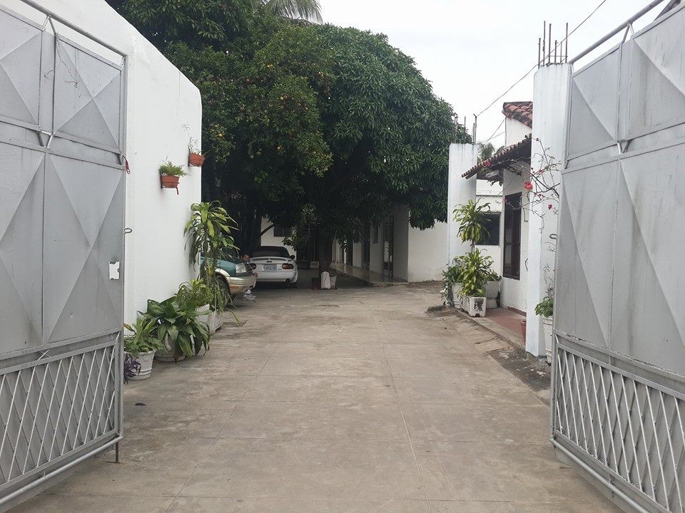 Oficina en Centro en Santa Cruz de la Sierra 2 dormitorios 1 baños 1 parqueos Foto 4