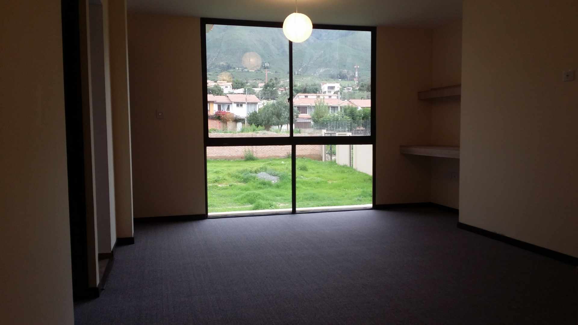 Departamento en Sacaba en Cochabamba 3 dormitorios 3 baños 2 parqueos Foto 3