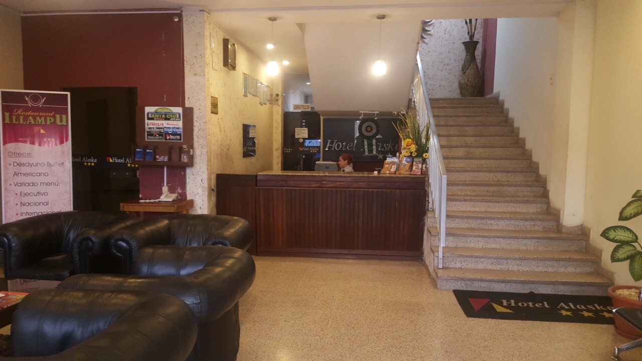 Edificio en VentaEN VENTA Hotel con ALTO FLUJO de huéspedes Calle Florida a 1/2 cuadra de la Av. Cañoto  62 dormitorios 70 baños 30 parqueos Foto 18