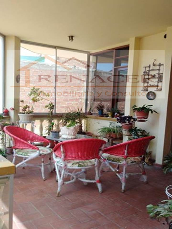 Casa en Achumani en La Paz 6 dormitorios 4 baños 3 parqueos Foto 10