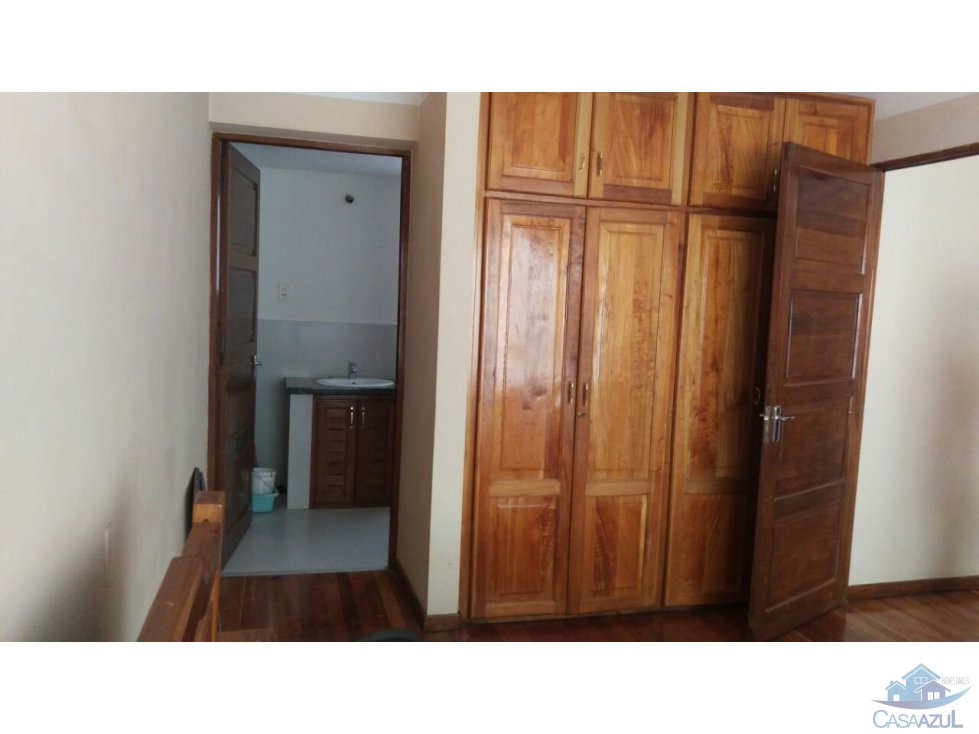 Oficina en Mayorazgo en Cochabamba 3 dormitorios 2 baños  Foto 6