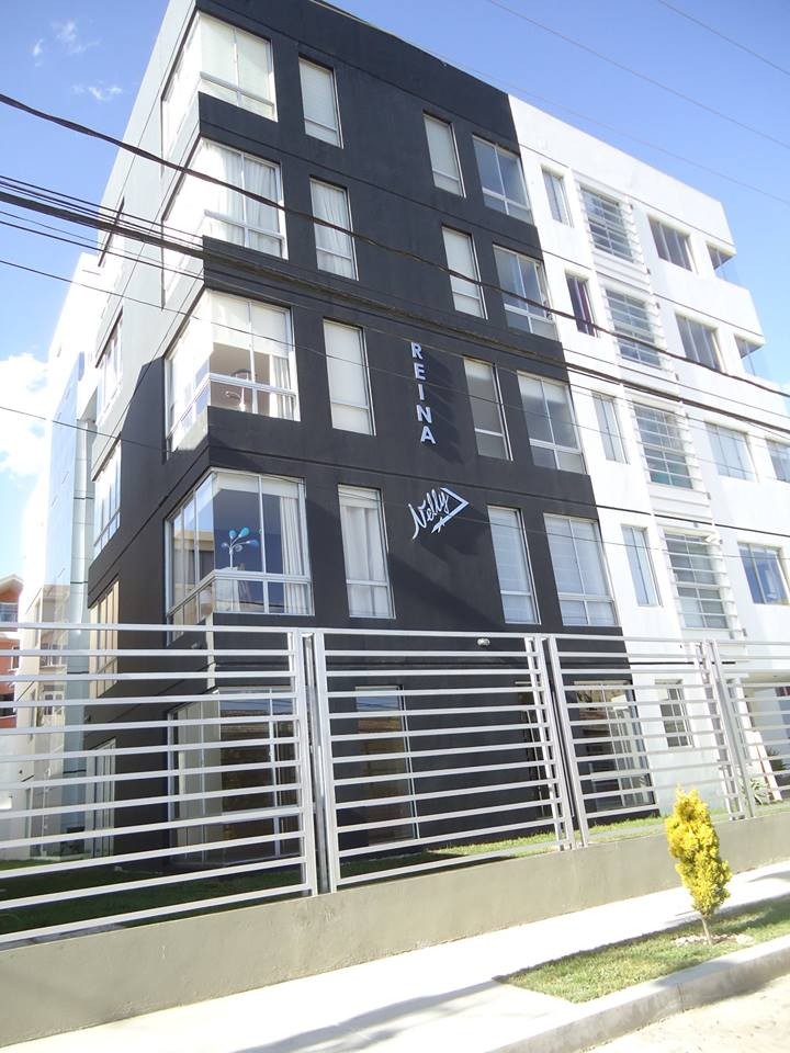 Departamento Achumani, calle F, Sector Asilo. Edificio Residencial Foto 1