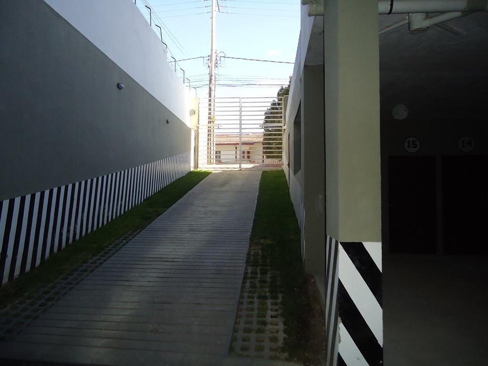 Departamento en AlquilerAchumani, calle F, Sector Asilo. Edificio Residencial 3 dormitorios 4 baños 1 parqueos Foto 9