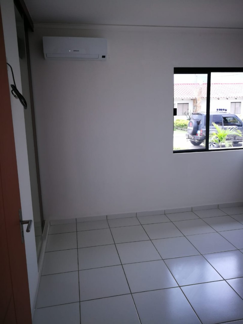 Casa en AlquilerCondominio la Fontana Riviera 1 3 dormitorios 2 baños 1 parqueos Foto 5