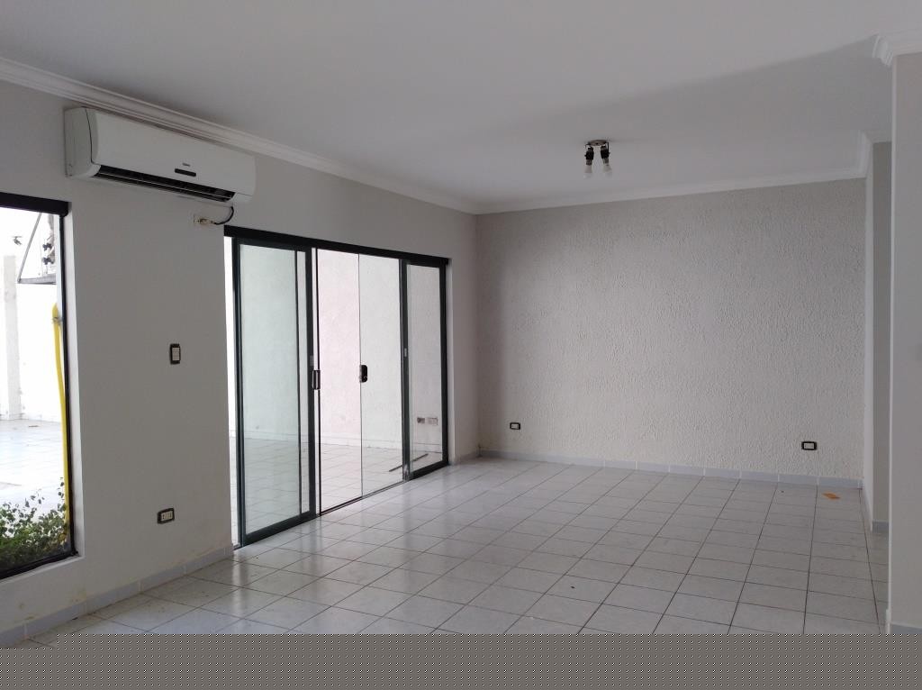 Casa en AlquilerBARRIO LAS PALMERAS - AVENIDA SAN AURELIO 3er y 4º anillo Foto 10