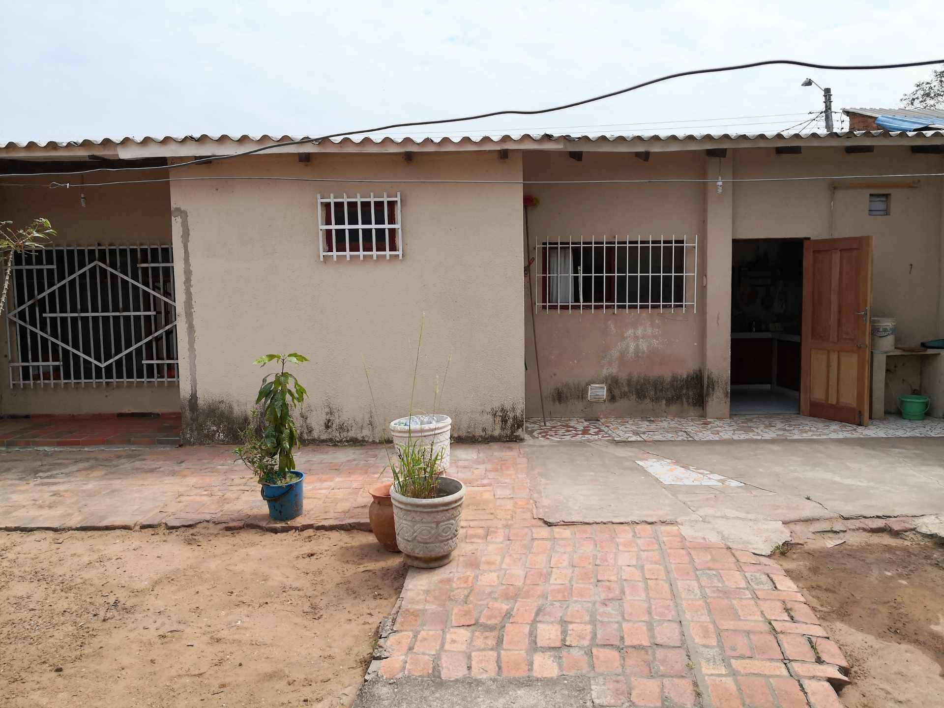 Casa Barrio Virgen de Lujan, entre 5to y 6to anillo Foto 3