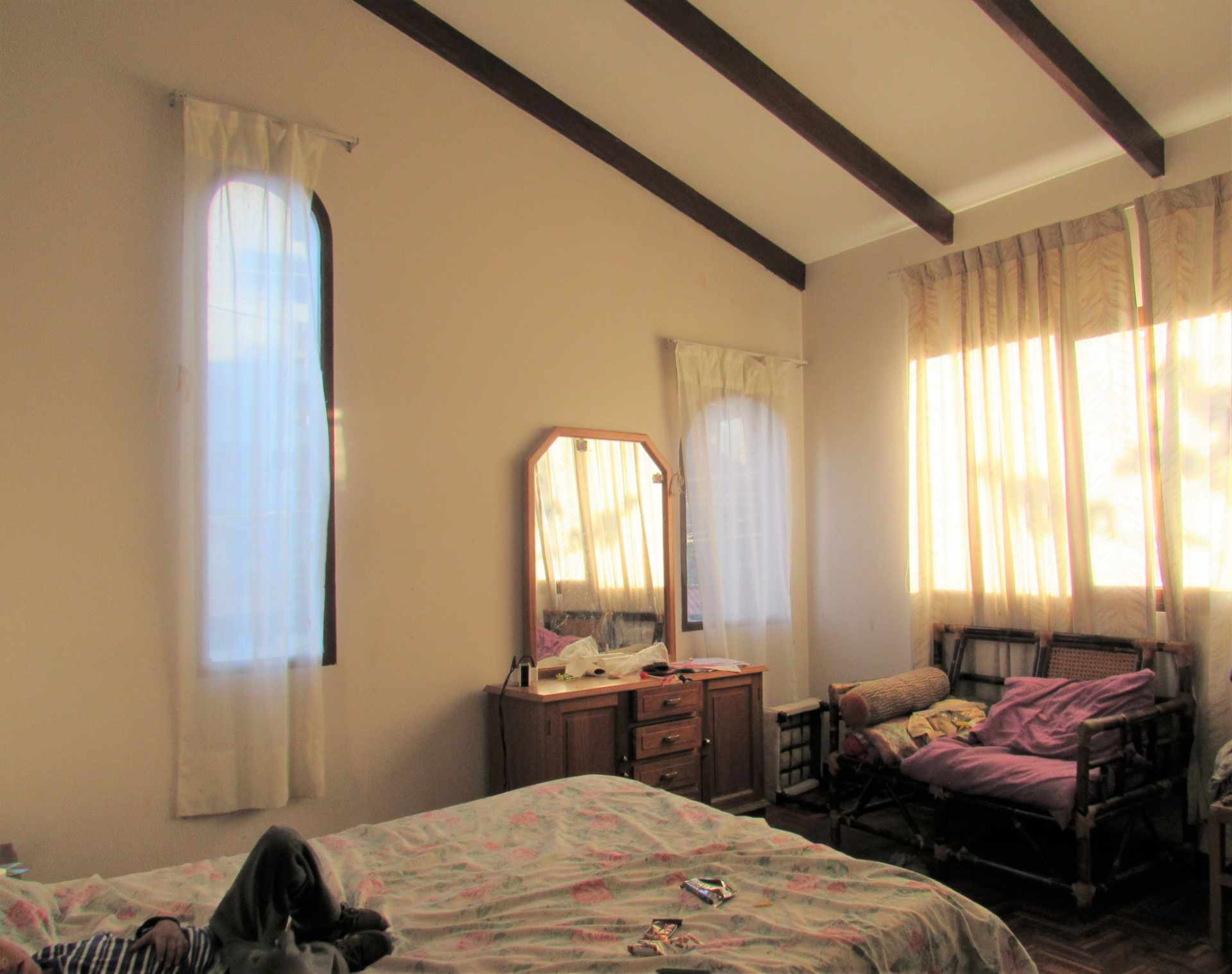Casa en Cala Cala en Cochabamba 5 dormitorios 3 baños 2 parqueos Foto 9
