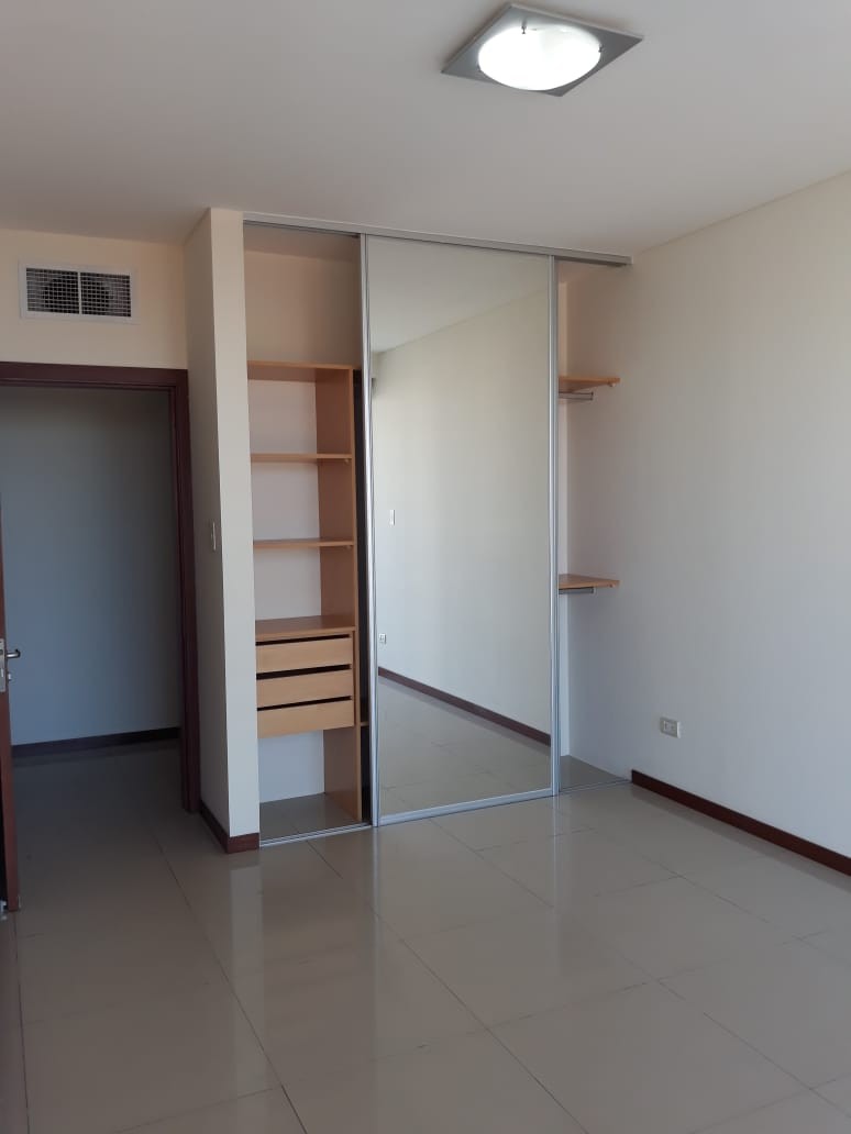 Departamento en AlquilerCONDOMINIO EQUIPETROL 2 en Canal Isuto entre 2do. y 3er. anillo 3 dormitorios 3 baños 2 parqueos Foto 22