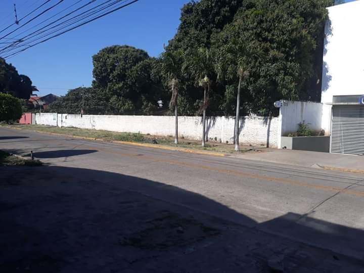 Terreno Avenida Paraguá a una cuadra del 2do. Anillo Foto 3