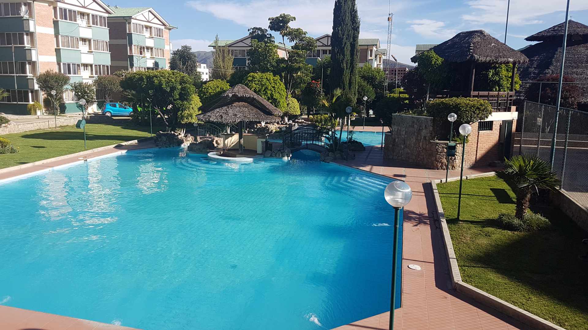 Departamento en AlquilerCondominio Horizonte Av. Circunvalación. Calle innominada 4 dormitorios 2 baños 1 parqueos Foto 1