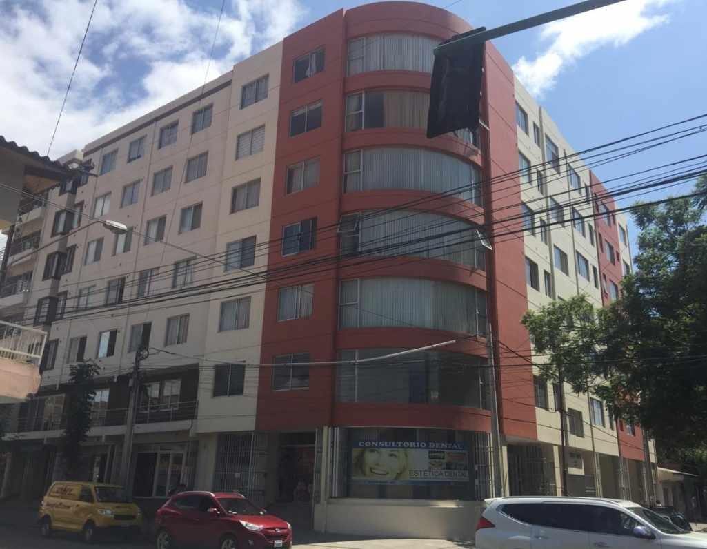 Departamento en VentaCalle Ecuador esquina 16 de julio Edificio Torre Forty 1er Piso Dep 1E Foto 1