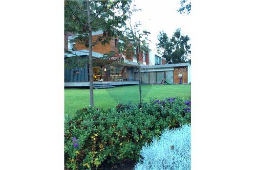 Casa en VentaEl sapito  8 baños 1 parqueos Foto 2