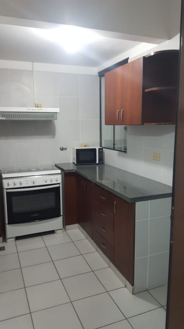 Departamento en Entre 3er y 4to anillo Norte en Santa Cruz de la Sierra 2 dormitorios 2 baños 1 parqueos Foto 8