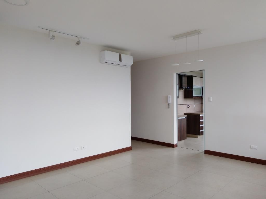 Departamento en AlquilerCONDOMINIO TORRES SOLARIS RADIAL 19 3 dormitorios 2 baños 1 parqueos Foto 9