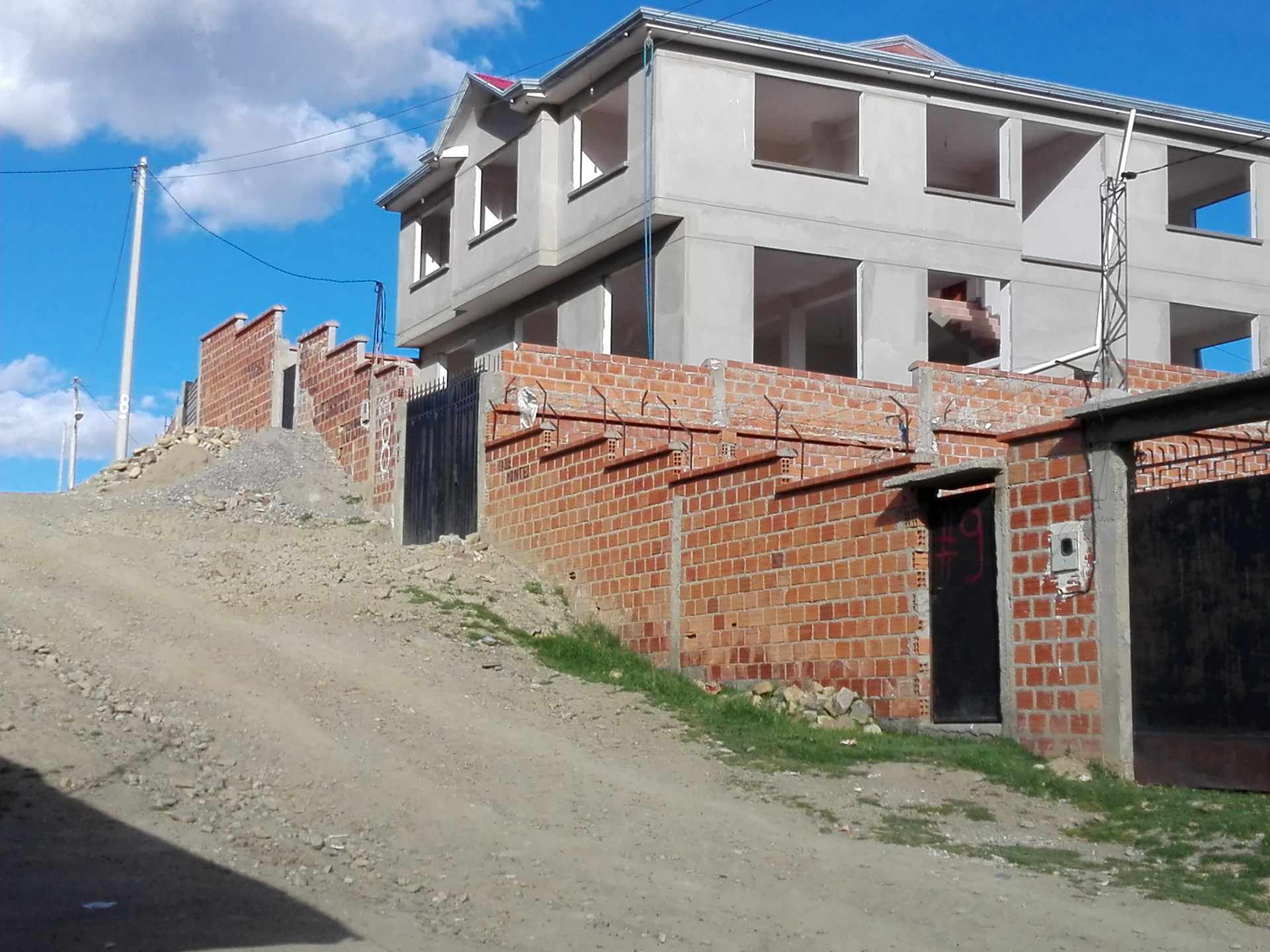 Casa Lomas  de Alto Irpavi - ZONA SUR DE LA ciudad de LA PAZ Foto 2