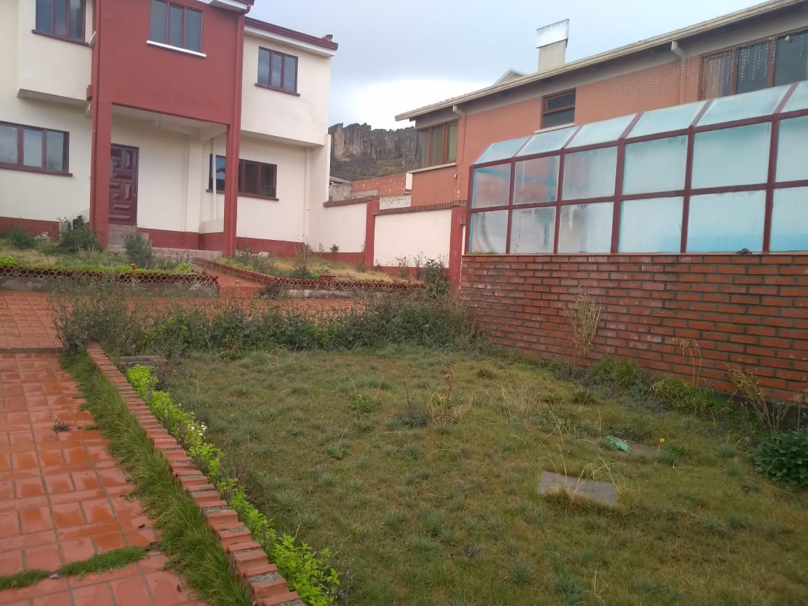 Casa en Chasquipampa en La Paz 4 dormitorios 2 baños 1 parqueos Foto 2