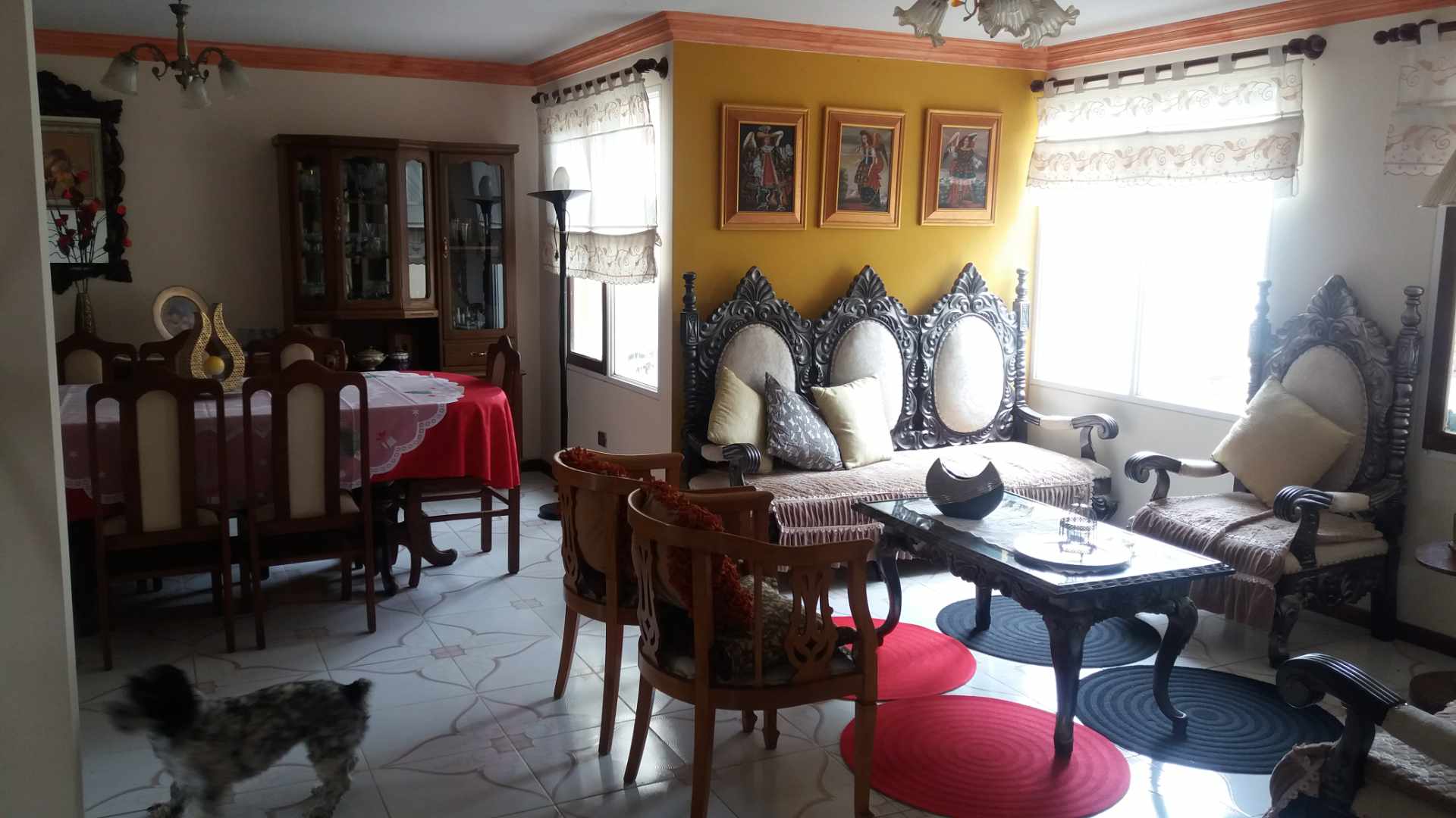 Casa en Sacaba en Cochabamba 3 dormitorios 4 baños 2 parqueos Foto 3