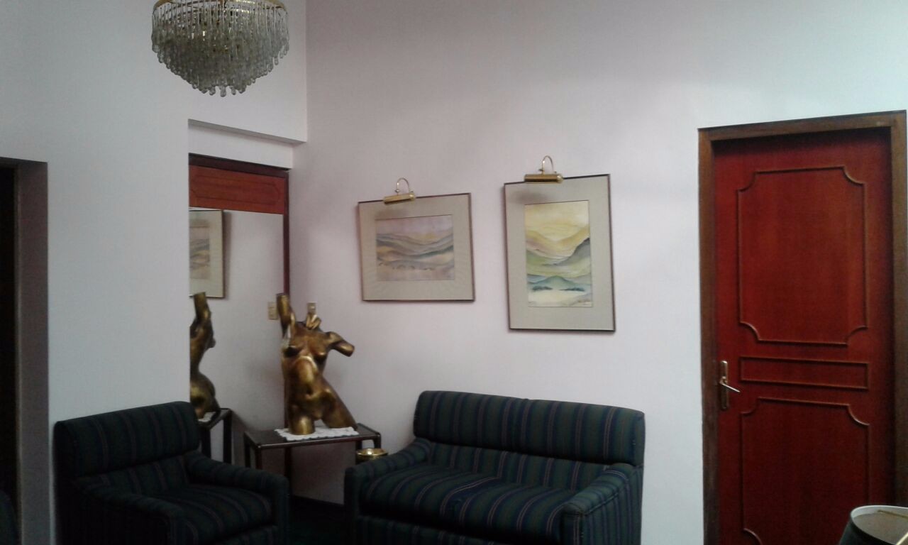 Oficina en VentaComodo y elegante consultorio medico Foto 6