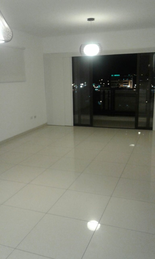 En Alquiler a $us 700 Foto 2