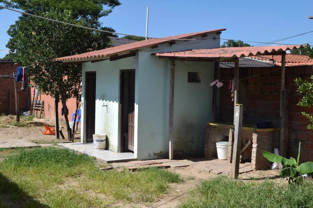 Casa en VentaKm.6 Doble Vía La Guardia a 1 cuadra del Colegio Santa Cruz Christian Learning Center 6 dormitorios 2 baños 3 parqueos Foto 4