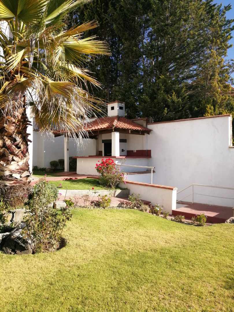 Casa en San Miguel en La Paz 4 dormitorios 5 baños 3 parqueos Foto 5