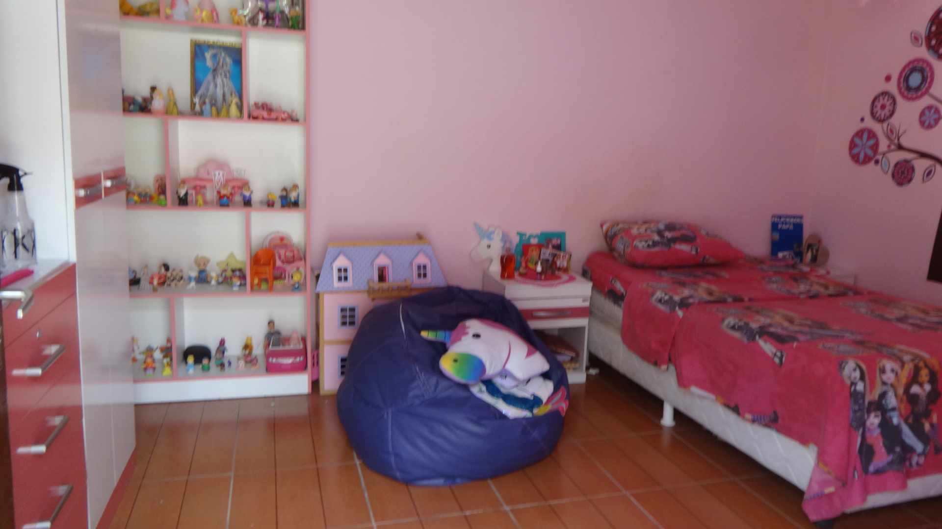 Casa en Entre 1er y 2do anillo Este en Santa Cruz de la Sierra 3 dormitorios 2 baños 2 parqueos Foto 10