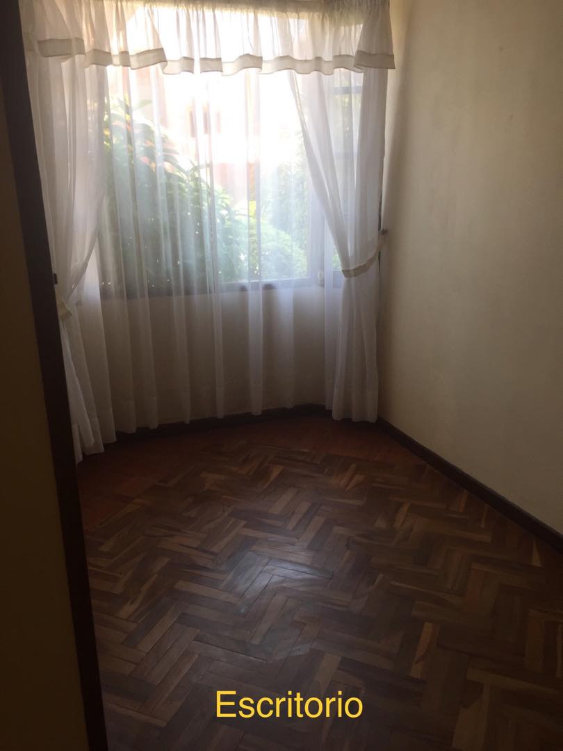 Casa en Sarco en Cochabamba 4 dormitorios 5 baños 2 parqueos Foto 21