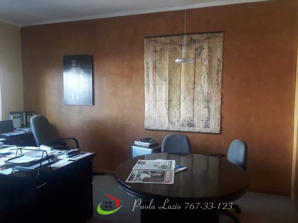 Oficina en VentaLinda casa para oficina en Sopocachi 7 dormitorios 3 baños 1 parqueos Foto 10