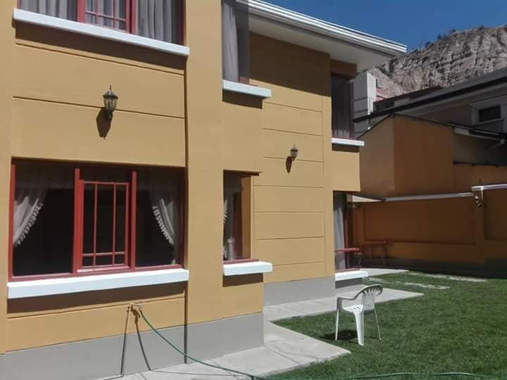 Casa en Irpavi en La Paz 4 dormitorios 4 baños 2 parqueos Foto 1