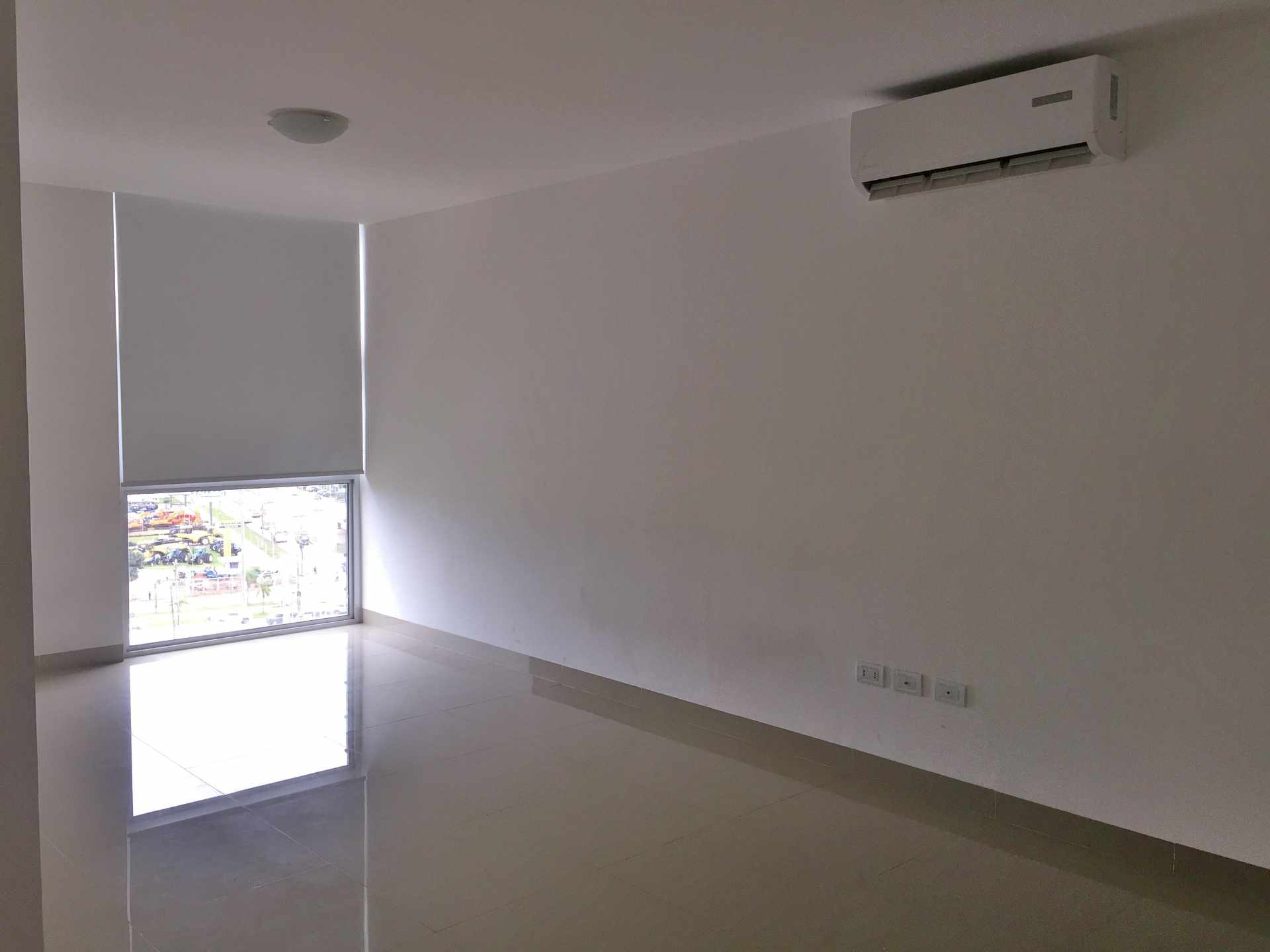 Departamento en Entre 6to y 7mo anillo Norte en Santa Cruz de la Sierra 3 dormitorios 2 baños  Foto 17