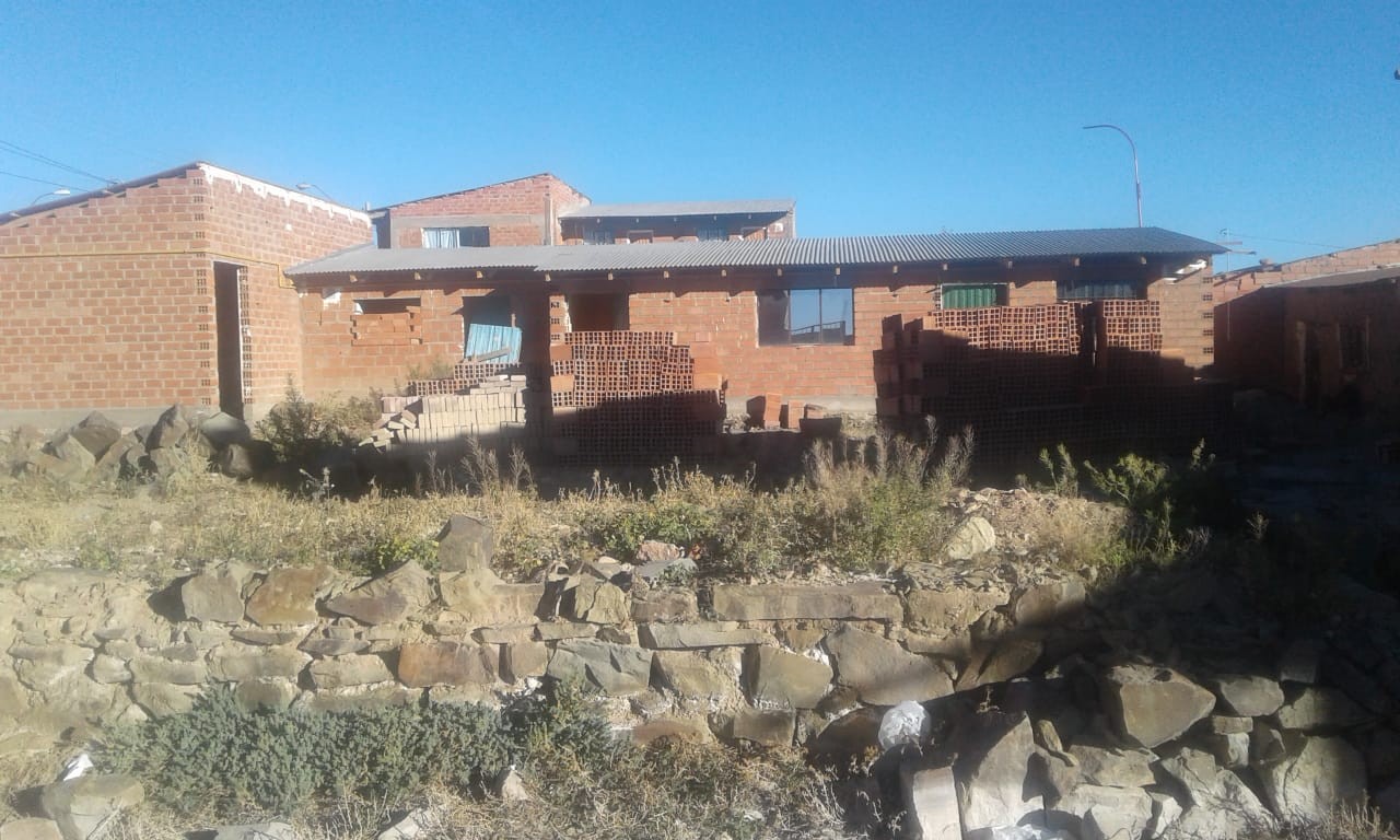 Casa en VentaAv. del valle (Oruro) 3 dormitorios 1 baños  Foto 2